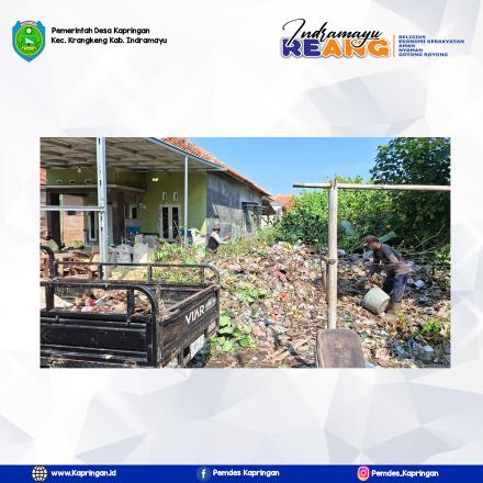Album : Pembersihan Sampah di Blok Telaga Desa Kapringan